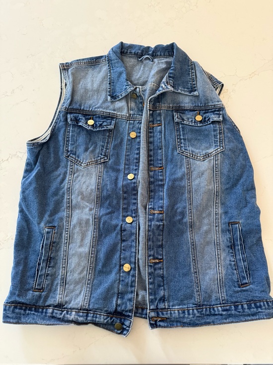 Amazon Jackets & Blazers - Sleeveless Denim Button-Up Vest in Two-Tone Blue